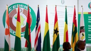 ECOWAS yoroheje bimwe mu bihano yafatiye Guinea, Mali na Niger