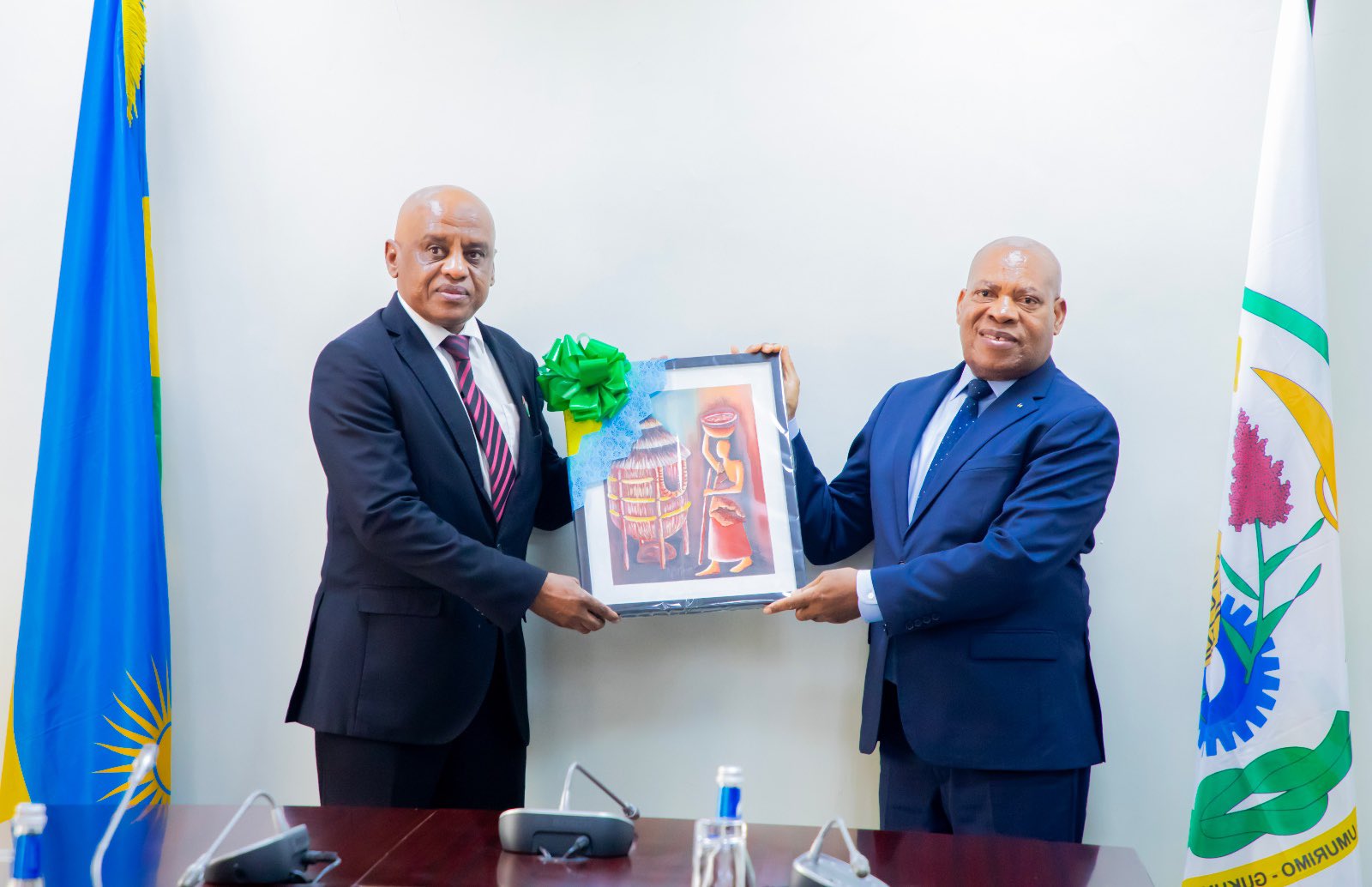 Abasenateri bo muri Libya bazaza kwigira ku Rwanda 