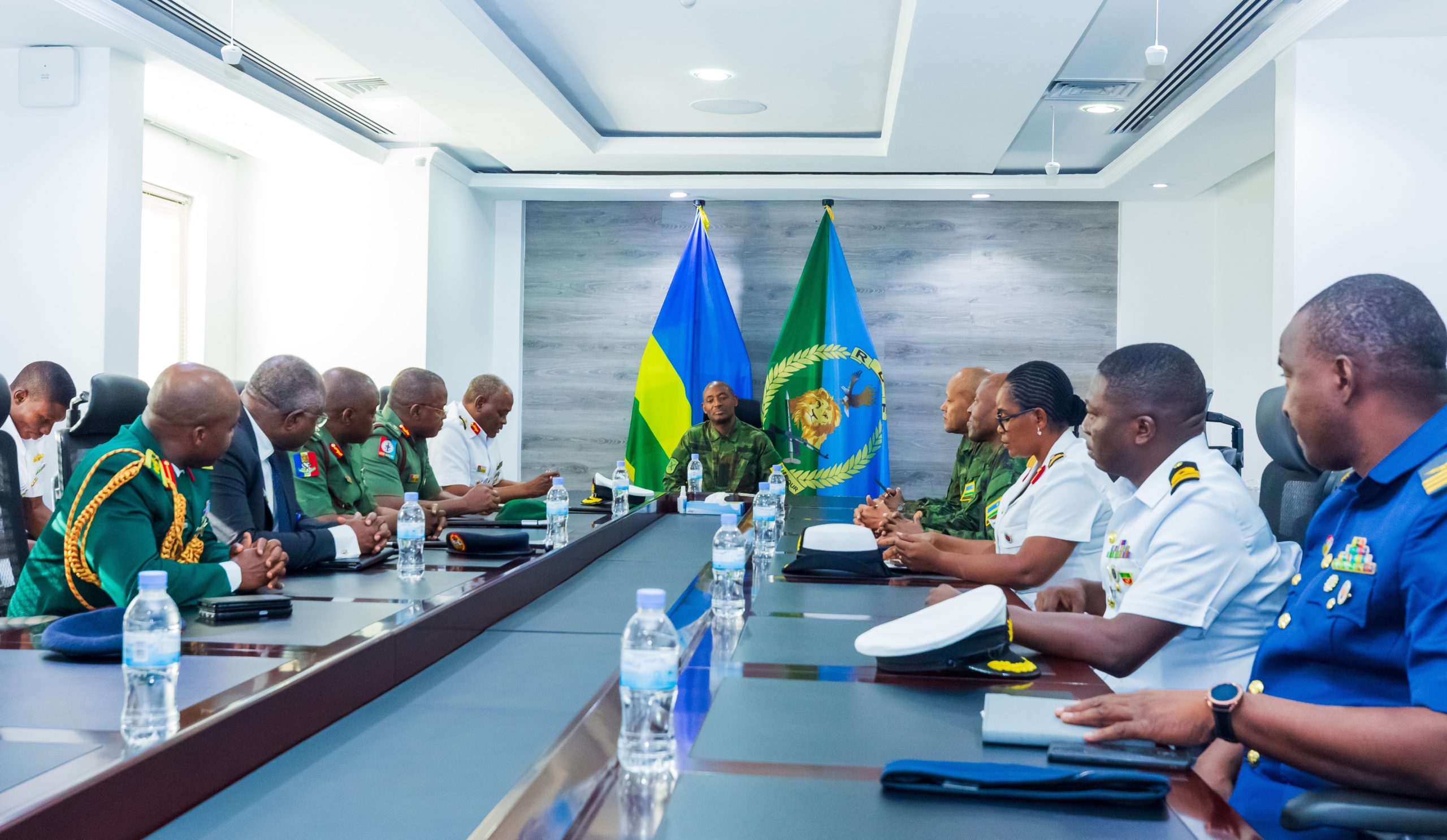 Abofisiye ba Nigeria baje kwigira ku bumwe n’umutekano by’u Rwanda