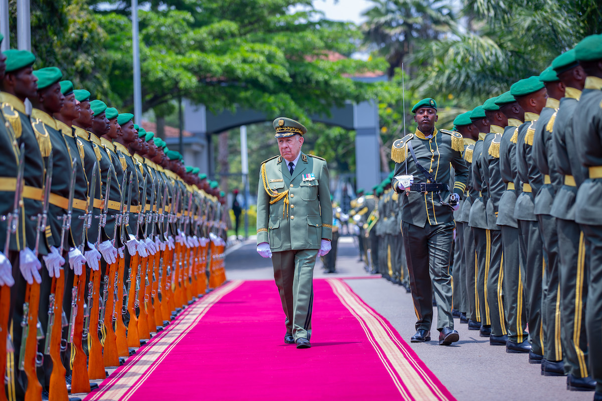 Umugaba w’Ingabo z’Algeria yasobanuriwe urugendo rw’iterambere rya RDF