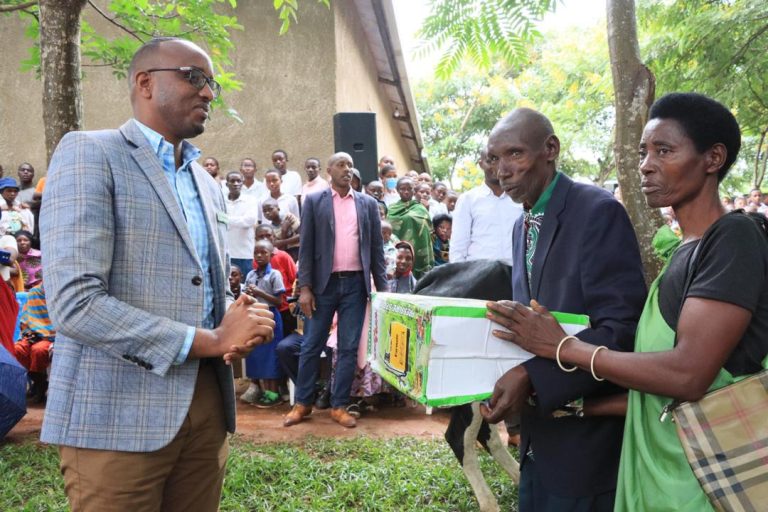 Bugesera: Ubutwari buhera ku bikorwa byiza bito bito- Meya Mutabazi