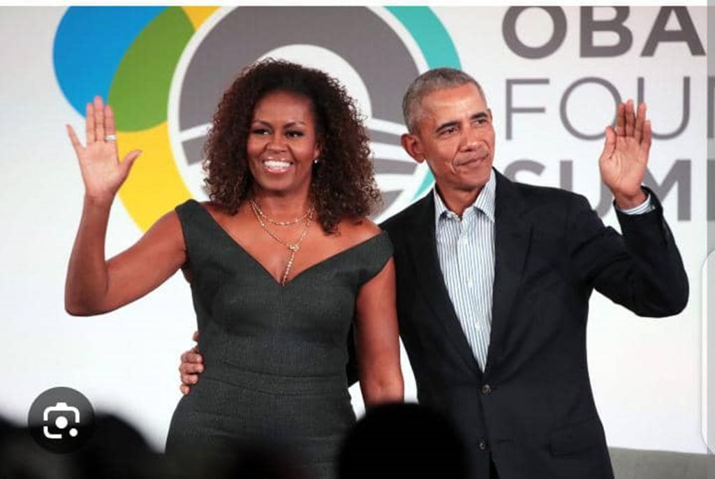 Michelle Obama yatsindiye igihembo cyatumye anganya n’umugabo we