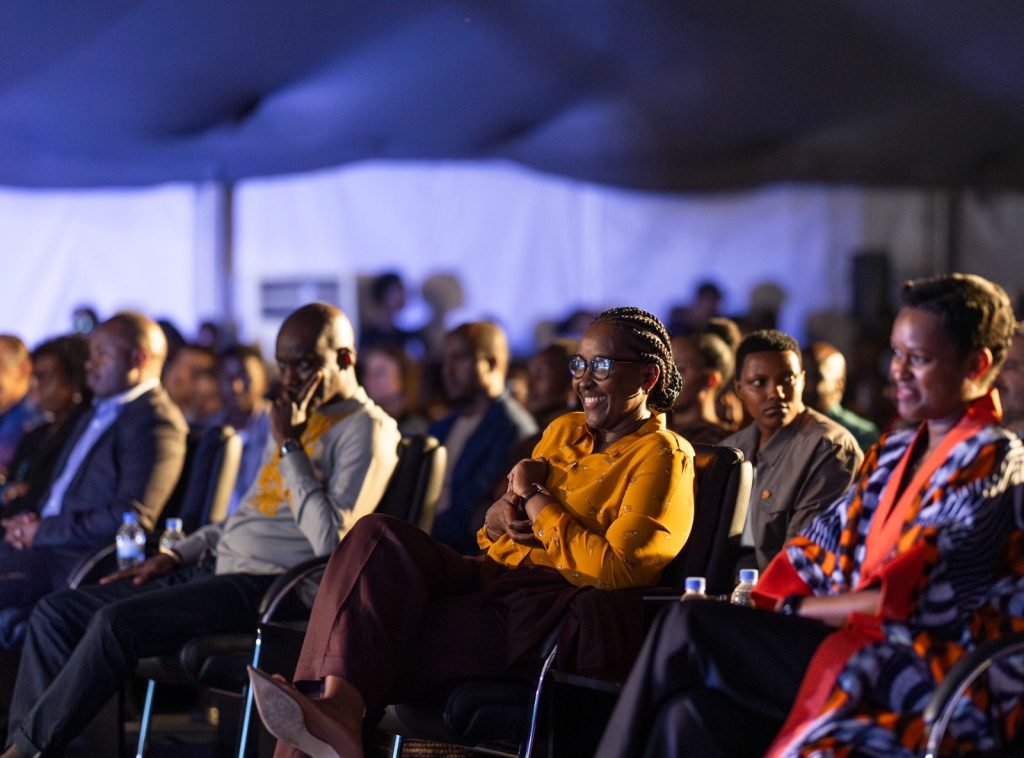 Madamu Jeannette Kagame yitabiriye ibirori byo gufungura iserukiramuco KigaliTriennial2024