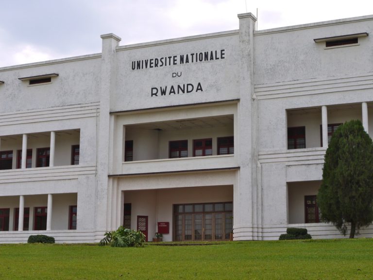 UR yabaye isubitse gahunda yo kwimurira abanyeshuri i Huye