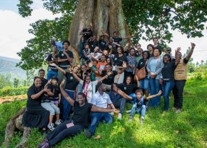 Urubyiruko rw’Abanyarwanda batuye mu Bubiligi basuye ahakomotse u Rwanda (Amafoto)