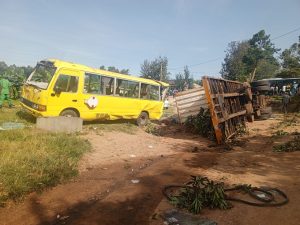 Ruhango: Ikamyo yo muri Tanzania yishe 3 abandi 4 barakomereka