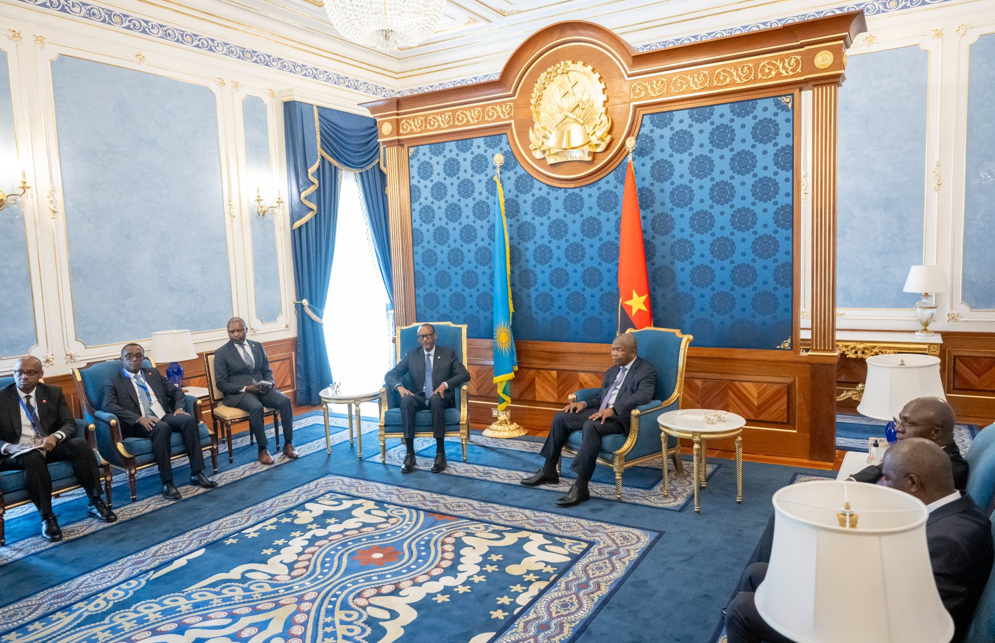 Perezida Kagame na Lourenço baganiriye ku kugarura amahoro muri RDC
