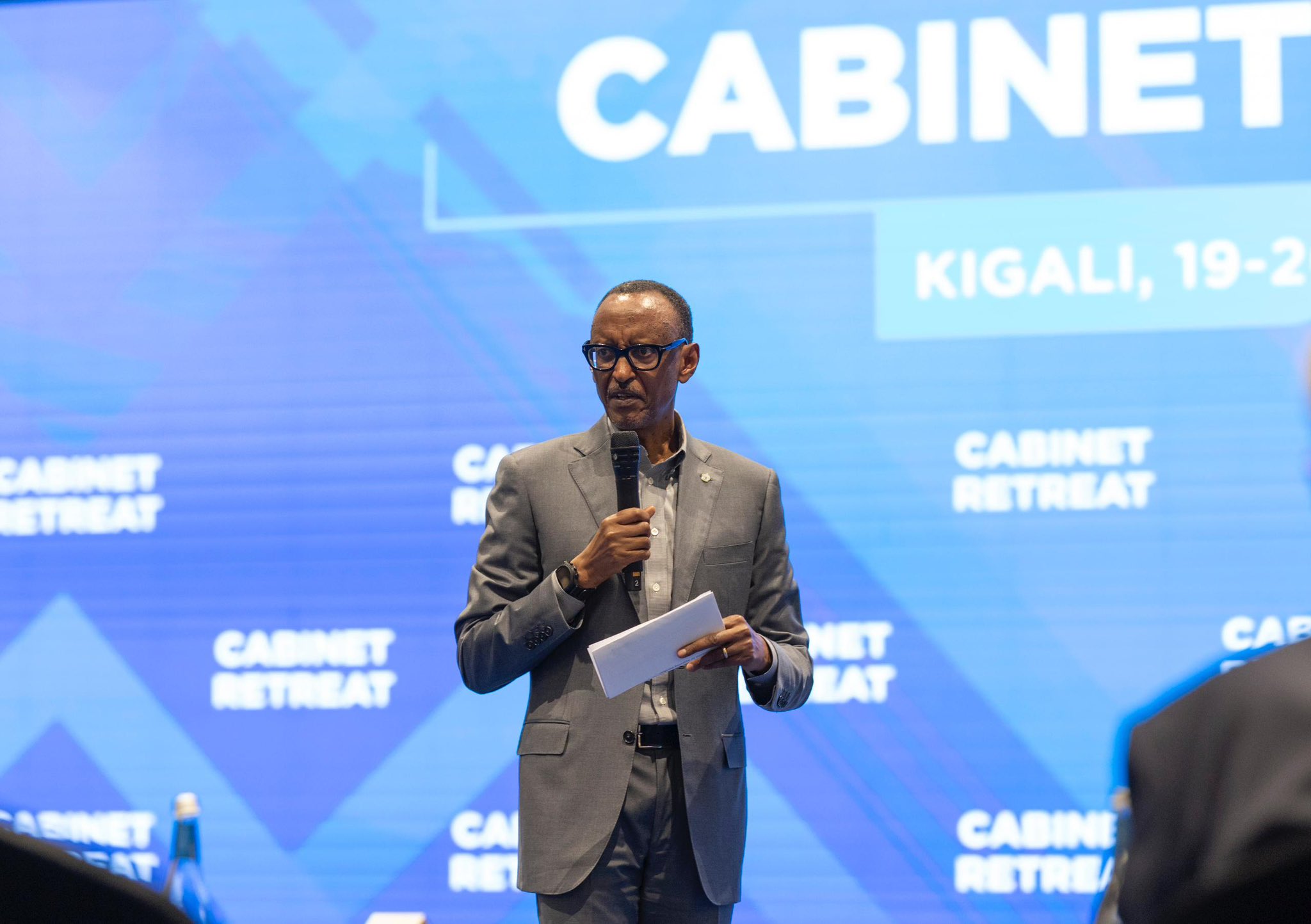 Perezida Kagame yatangije umwiherero w’abagize Guverinoma