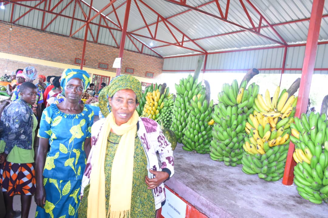 Ruhango: Barishimira kubakirwa isoko rya Kamujisho rikabaruhura ingendo