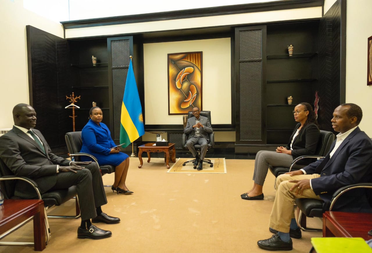 Perezida Kagame yakiriye umuyobozi wa BAL na NBA Africa