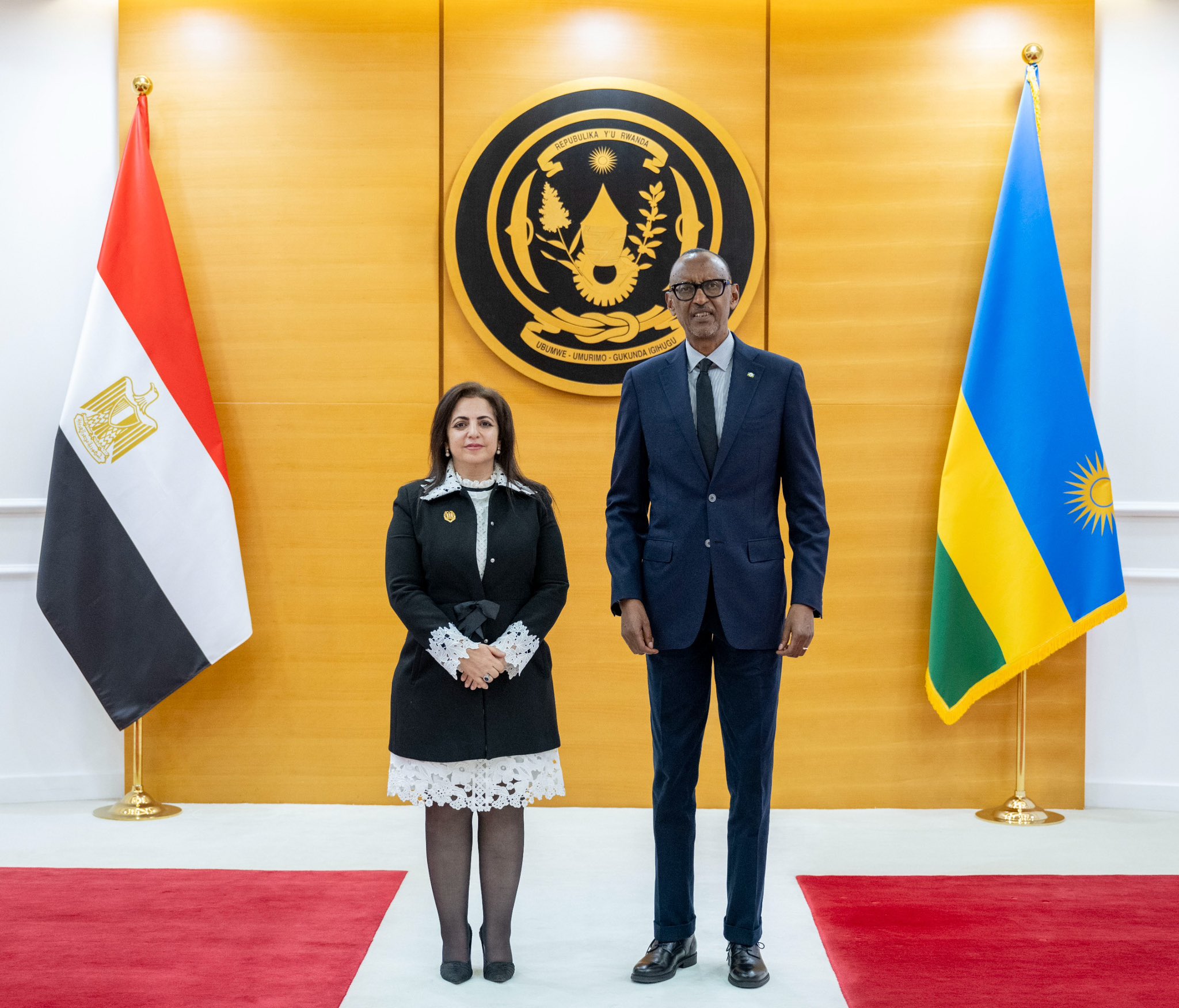 Perezida Kagame yakiriye ba Ambasaderi batatu bashya