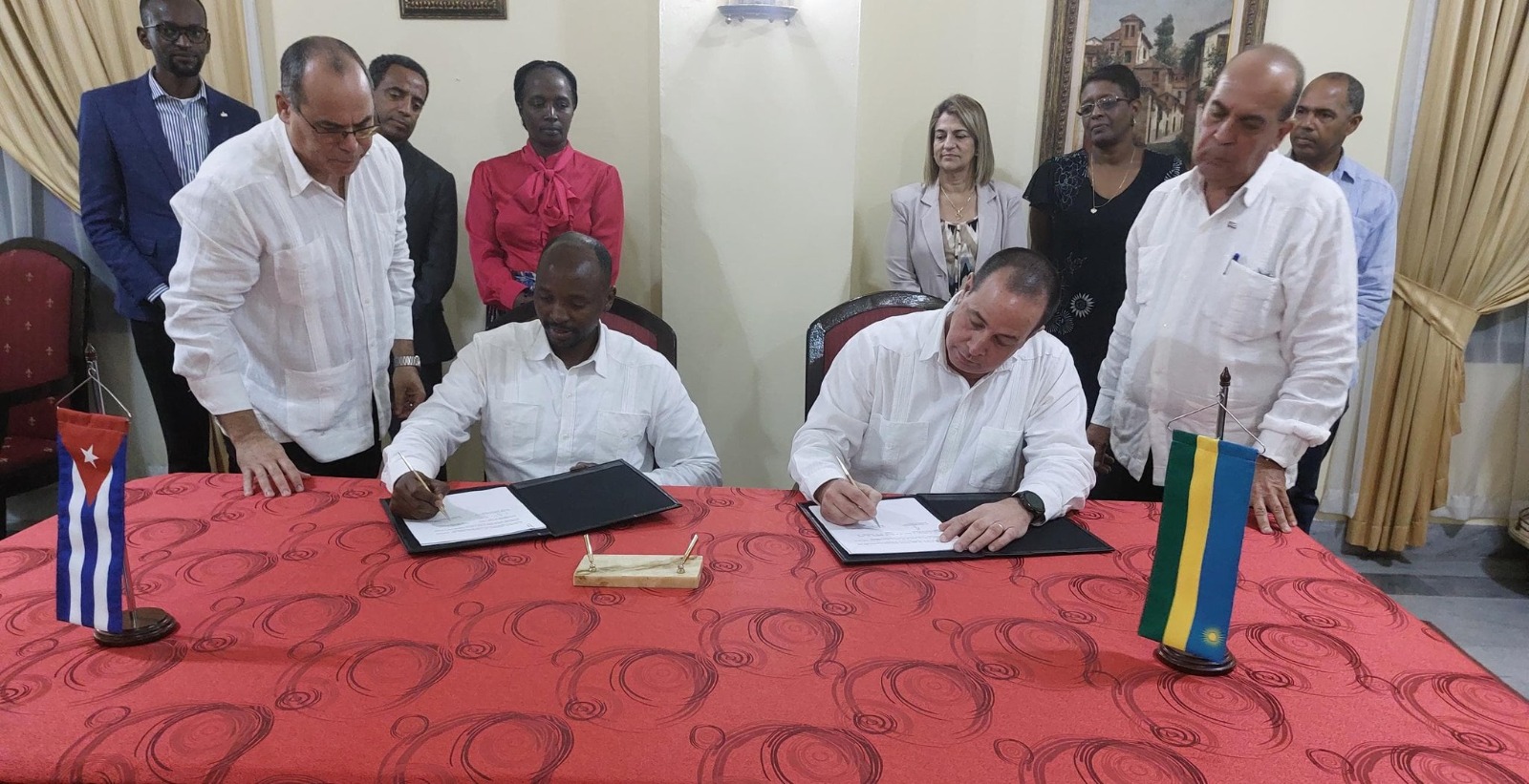 U Rwanda na Cuba byiyemeje ubufatanye mu guteza imbere ubuvuzi