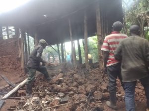 Nyamasheke: Inzu yabagamo umukecuru w’imyaka 97 yahiye irakongoka