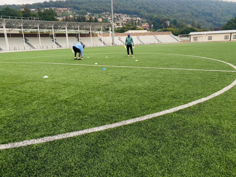 Abakinnyi ba AS Kigali banze gukora imyitozo kubera ubukene