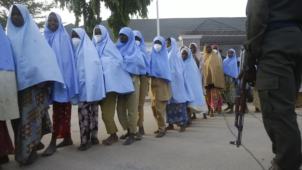 Nigeria: Abantu 100 bashimuswe