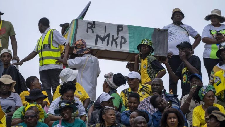 Afurika y’Epfo: Ishyaka riri ku butegetsi ryajyanye mu rukiko iryo batavuga rumwe