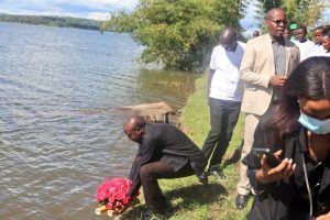 Rwamagana: Hibutswe Abatutsi bishwe bakajugunywa mu byuzi n’ibiyaga