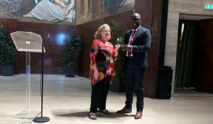 Roma: Umunyarwanda yahembewe guteza imbere ubuvuzi muri Afurika
