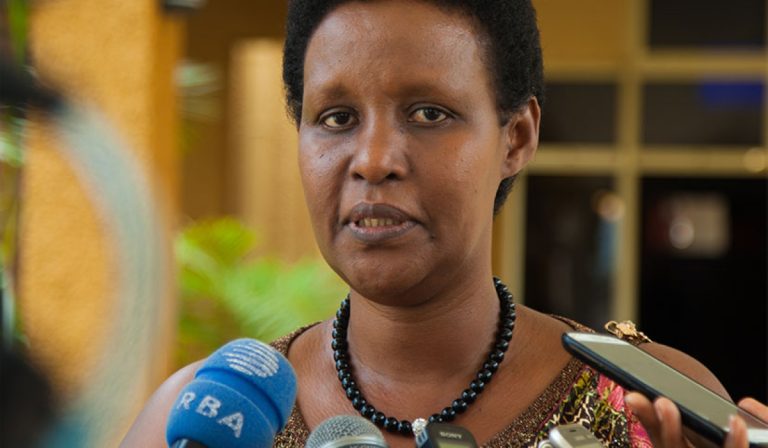 NEC yaburiye abakandida ku mwanya wa Perezida basinyisha baringa