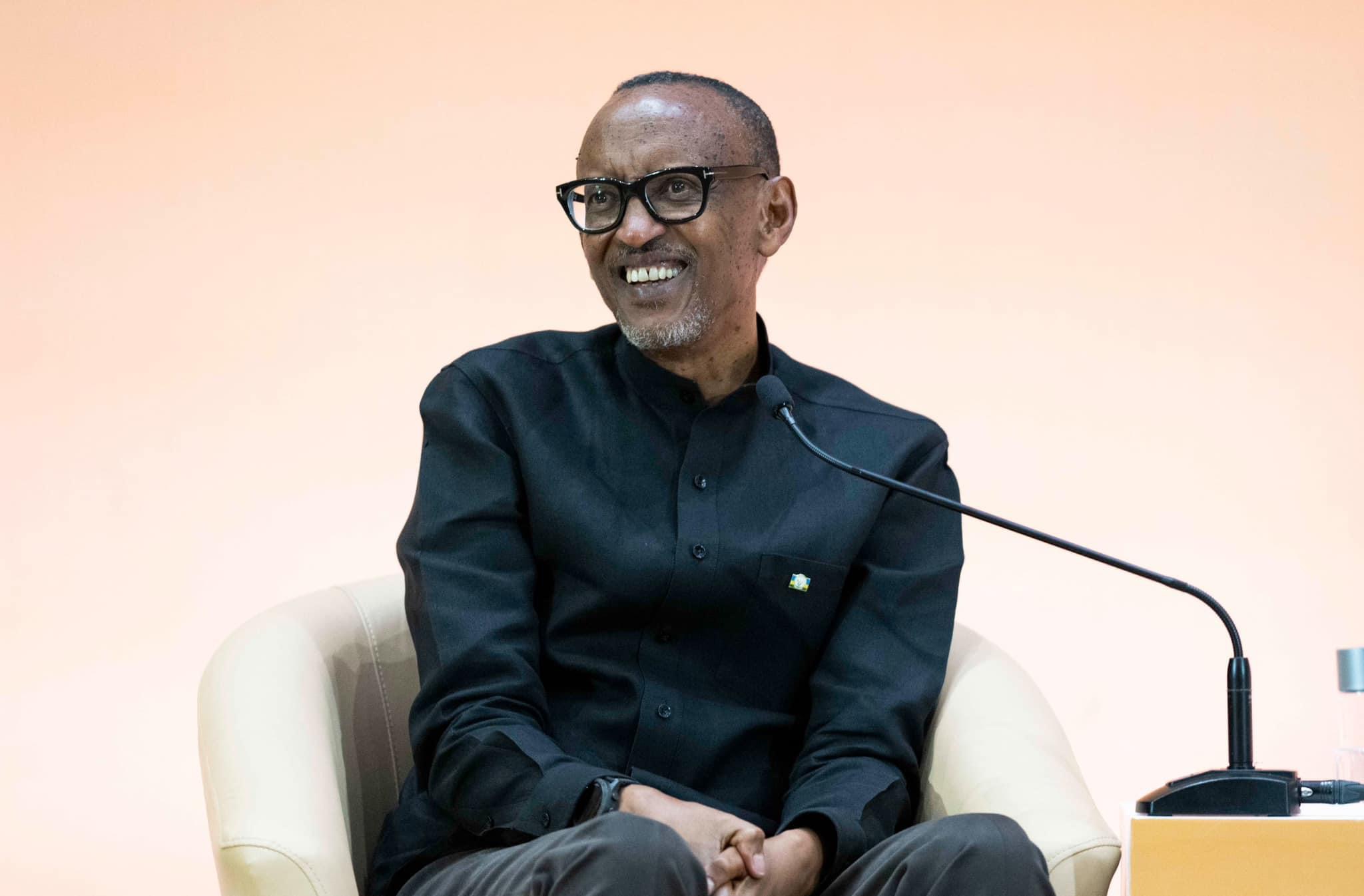Perezida Kagame ati “Abanyarwanda bahisemo kwigira inkunga z’amahanga zikaza nyuma “