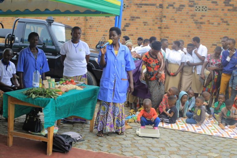 Ngororero: Bihaye umukoro wo kudategereza ubukangurambagamu gukemura ibibazo