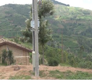 Muhanga: Abangirijwe imitungo yabo n’umuyoboro w’amashanyarazi barasaba ingurane