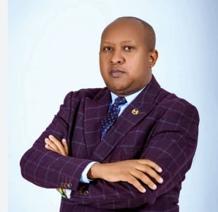 Muyoboke Alex asanga abafana bakwiye gushyigikira abahanzi nyarwanda