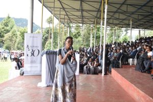 Musanze: Uwimana yahisemo guhanga indirimbo abasha kwakira ibyamubayeho mu 1994