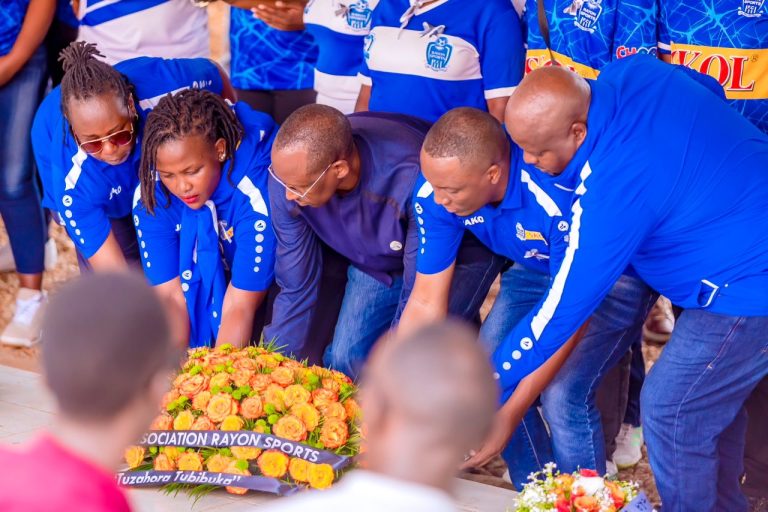 Rayon Sports yakoze urugendo rwo Kwibuka 30, yunamira Abatutsi bazize Jenoside