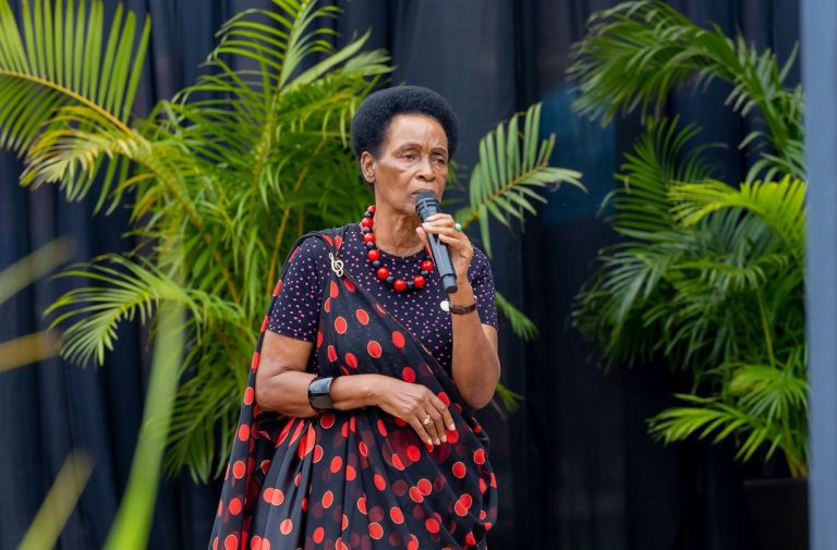 Inshingano ya buri wese muri twe ni ukubaho tugatsinda ikibi-Nyiranyamibwa