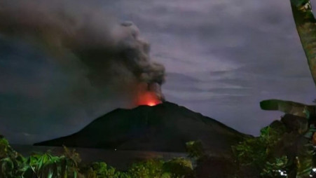 Indoneziya: Kuruka kw’ikirunga kwatumye ikibuga cy’indege gifungwa