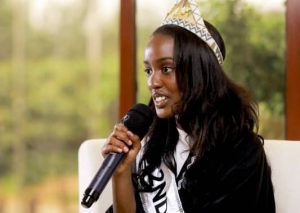 Kayumba Darina yasubiyemo indirimbo ayitura Ise witabye Imana