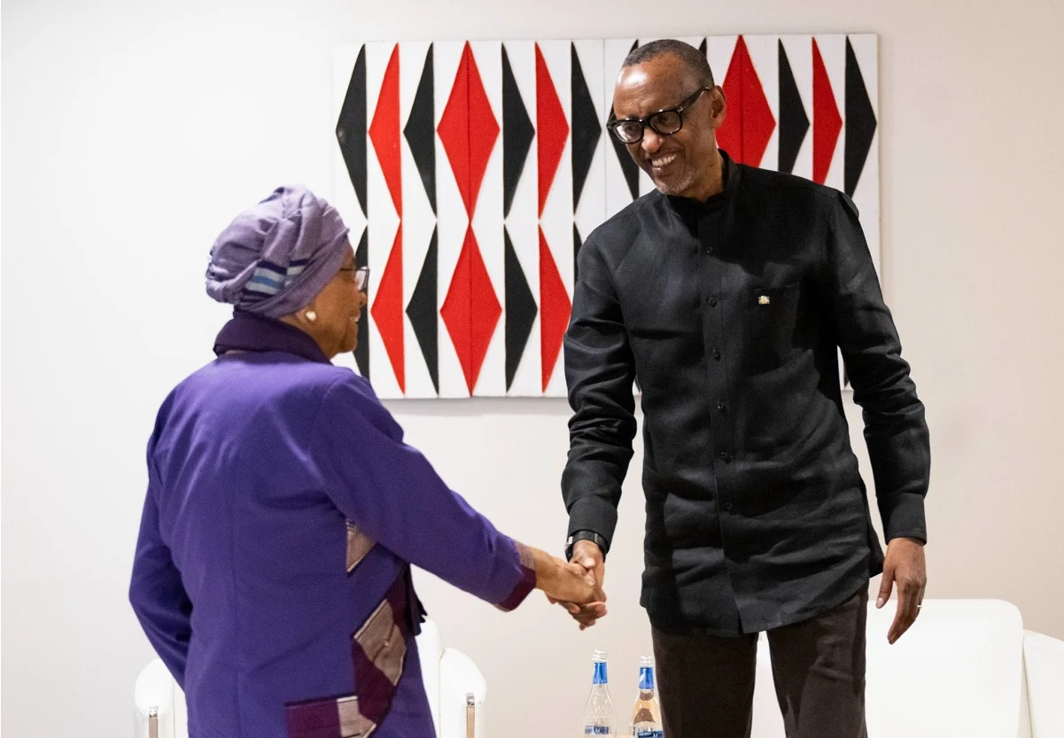 Perezida Kagame yagiranye ibiganiro na Ellen Johnson wigeze kuyobora Liberia