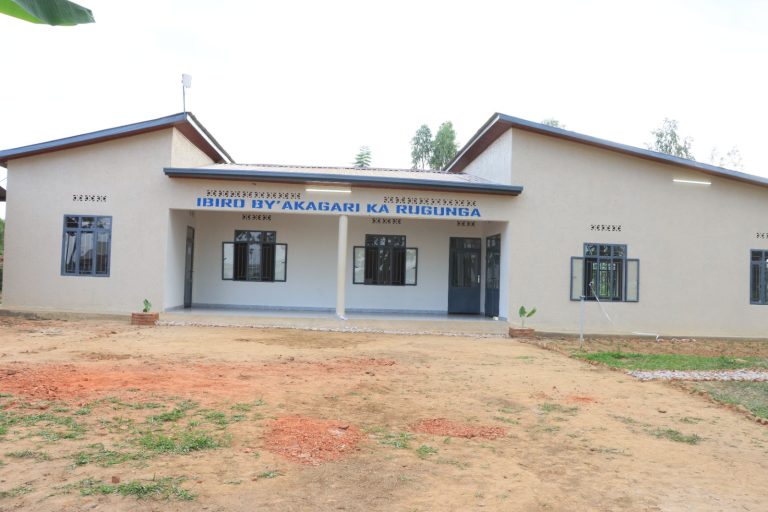 Bugesera: Abaturage biyuzurije ibiro by’Akagari ka Rugunga  byatwaye miliyoni zisanga 70