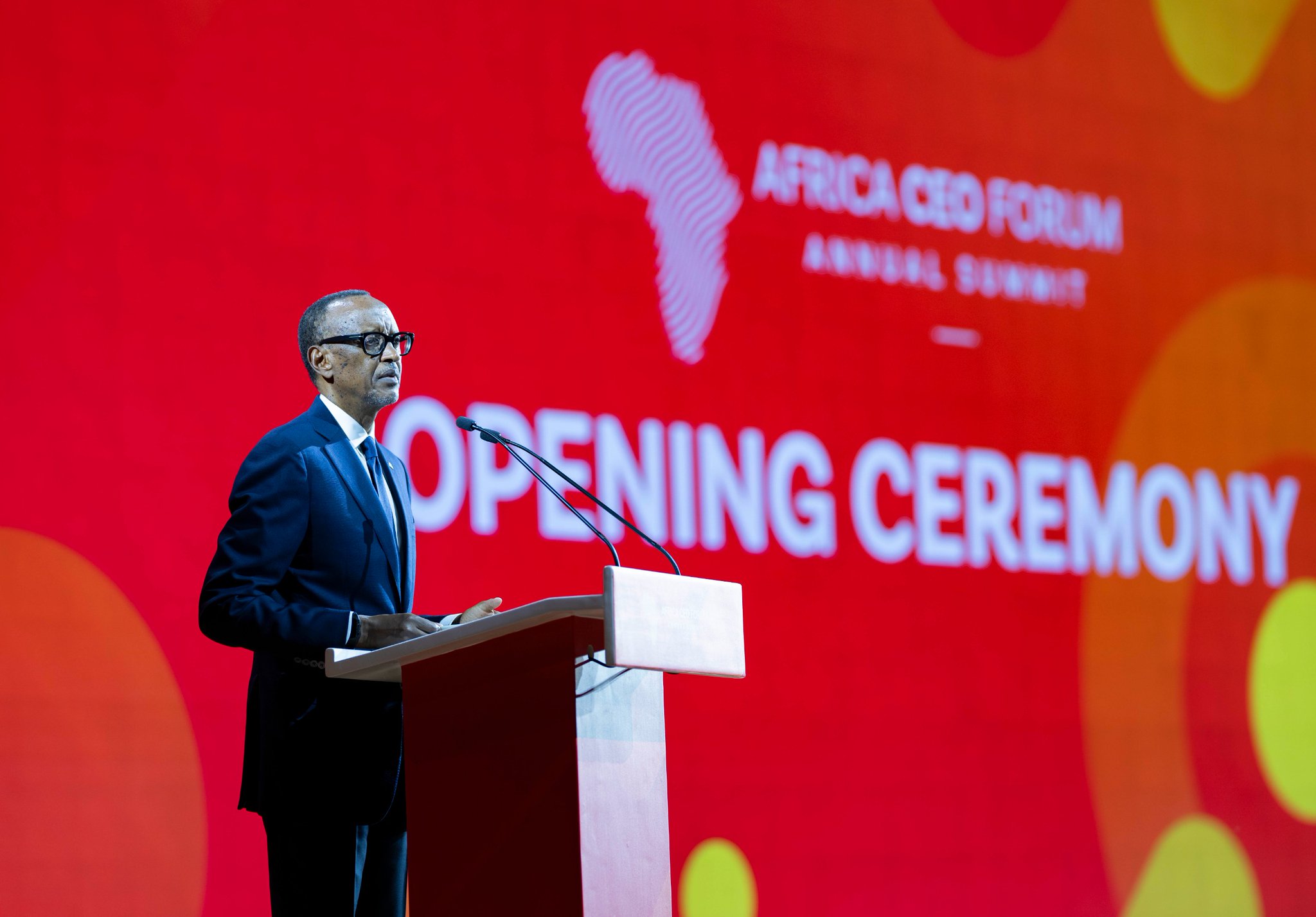 Uko Afurika irushaho kunga ubumwe ni ko yunguka- Perezida Kagame 