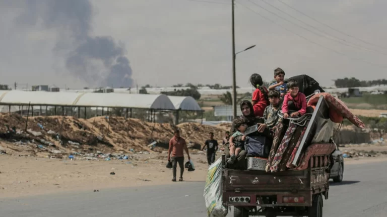 Gaza: Ibitaro byose byo muri Rafah byateweho ibisasu ntibigikora byafunze imiryango