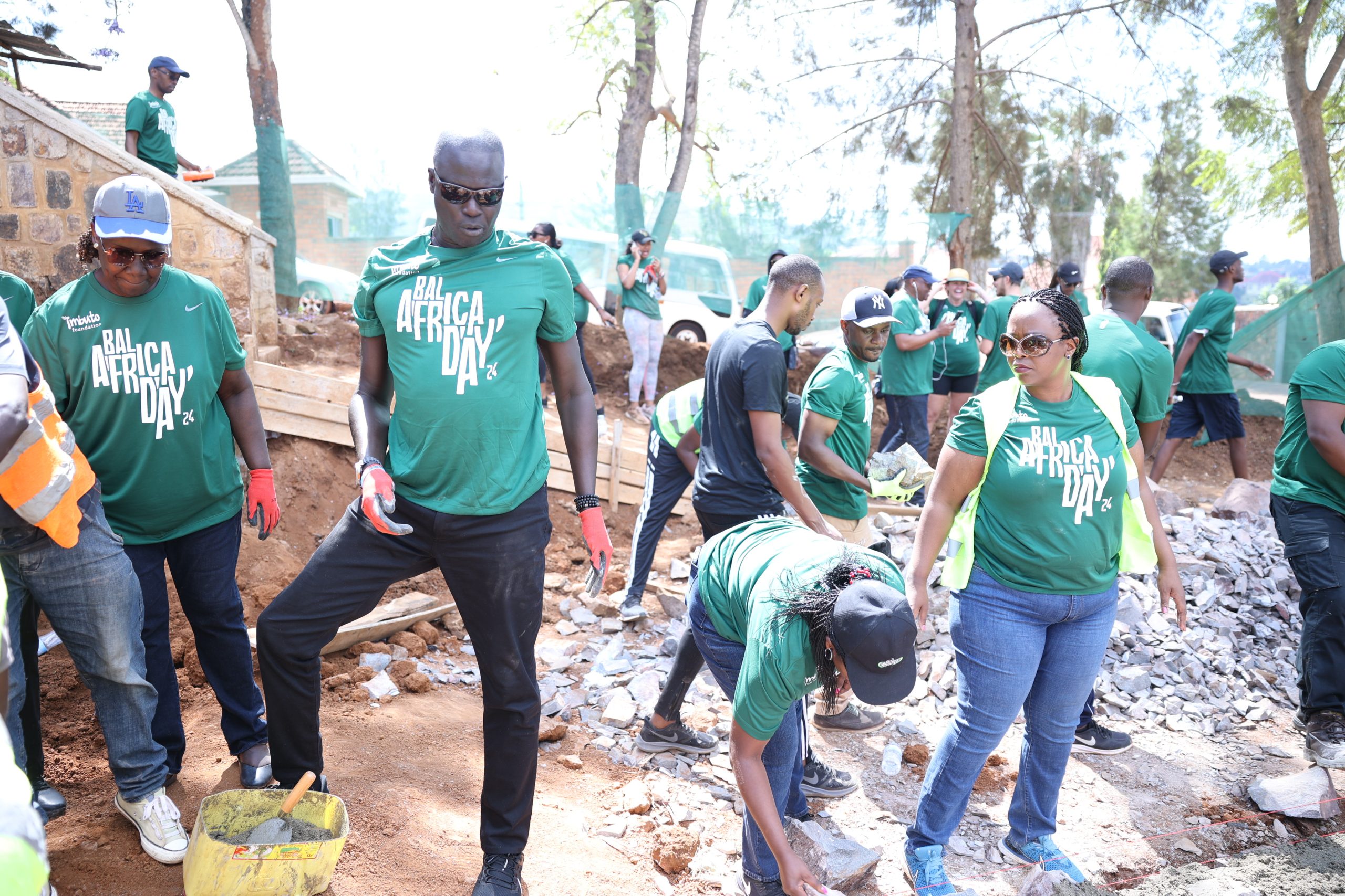 Perezida wa BAL yitabiriye umuganda usoza ukwezi kwa Gicurasi