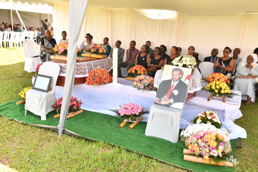 I Rukumberi hashyinguwe mu cyubahiro imibiri 14 y’Abatutsi bishwe muri Jenoside