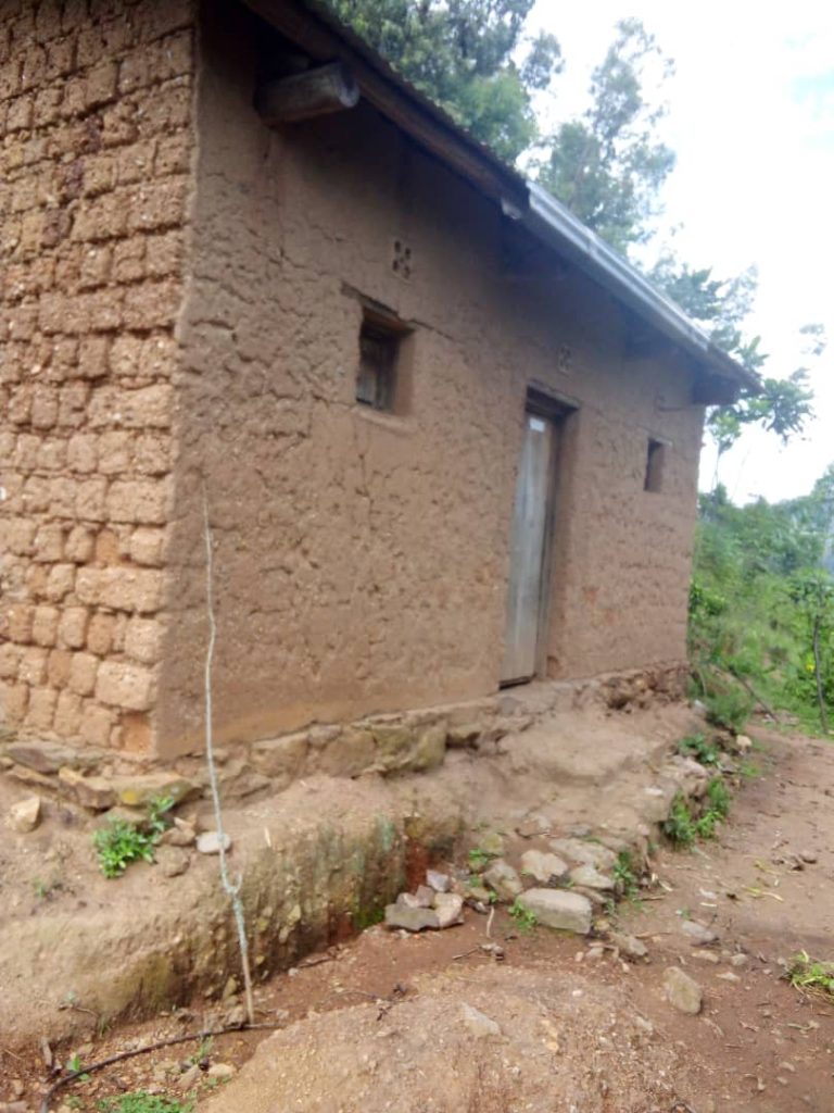 Nyamasheke: Umukecuru w’imyaka 97 yasanzwe munsi y’umukingo yapfuye