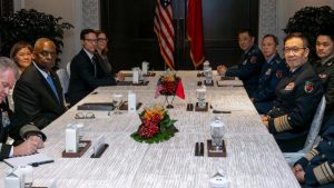 Ba Minisitiri b’ingabo b’Amerika n’u Bushinwa bahuye bwa mbere kuva mu 2022