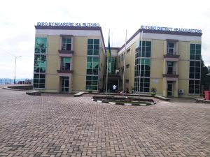 Rutsiro: Umusore w’imyaka 25 ukekwaho gufata ku ngufu umukobwa w’imyaka 18 arashakishwa