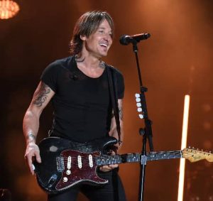 Keith Urban yahishuye aho akura imbaraga zo kwitwara neza ku rubyiniro