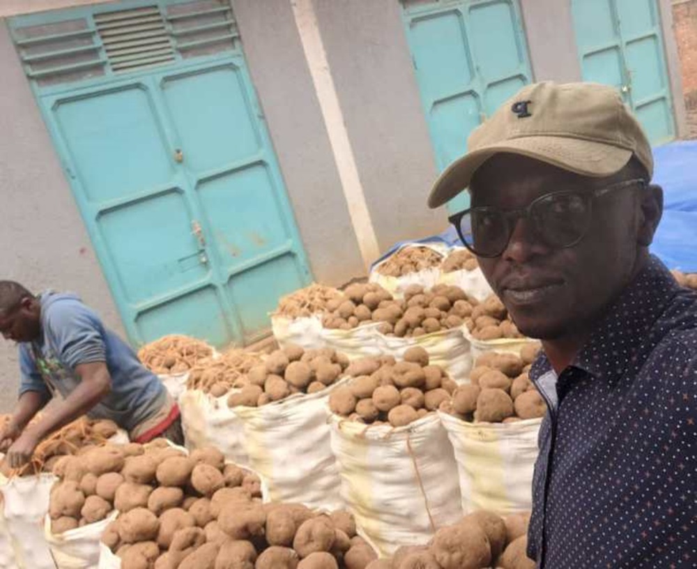 Musanze: Niyonzima yatangiye yeza toni 3,5 none ageze kuri 18 akihemba 500 000Frw