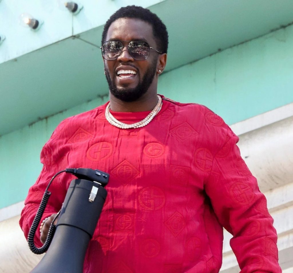 P Diddy yatangiye gusezererwa n’ibigo byamukoreshaga mu kwamamaza