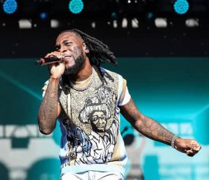 Burna Boy yiyongereye ku banyafurika bakoze amateka muri Amerika