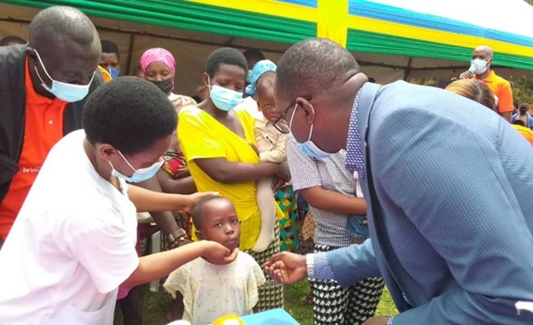 Miliyoni 11 z’Abanyarwanda bahawe ibinini by’inzoka, bigabanya igwingira &nbsp;