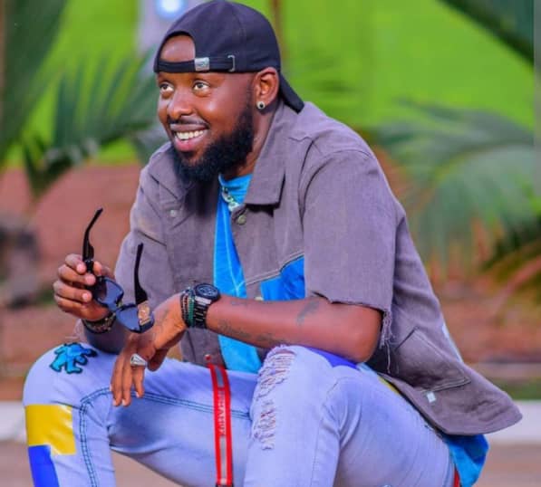 Eddy Kenzo yagaragajwe ku rutonde rw’abahanzi bagomba gupfukamira Jose Chameleone