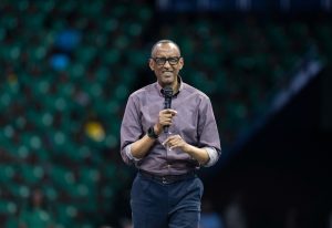 Perezida Kagame yasabye urubyiruko gukorera hamwe bagateza imbere igihugu