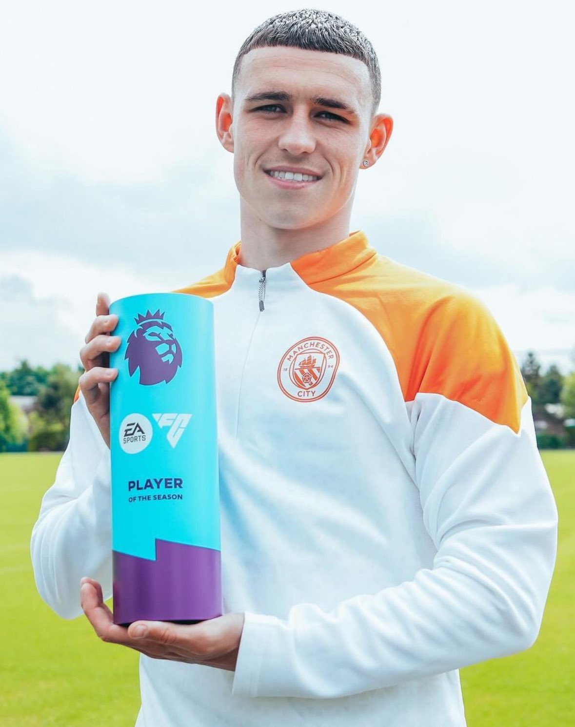 Phil Foden yagizwe umukinnyi w’umwaka muri Premier League