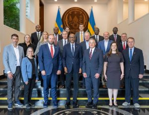 Perezida Kagame yaganiriye n’abagize Inteko Ishinga Amategeko y’Amerika